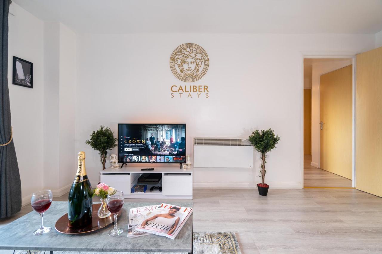 Caliber Stays Birmingham Bliss - Medusa Suite Apartments - Central 2-Bed Retreat - City Attractions, Sleeps 4, Free Netflix, Nearby Parking & Close Proximity - Bullring, Grand Central, The Cube - 5 Minutes Walk Exterior foto